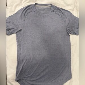 Lululemon Men's Gray Athletic Shirt Medium